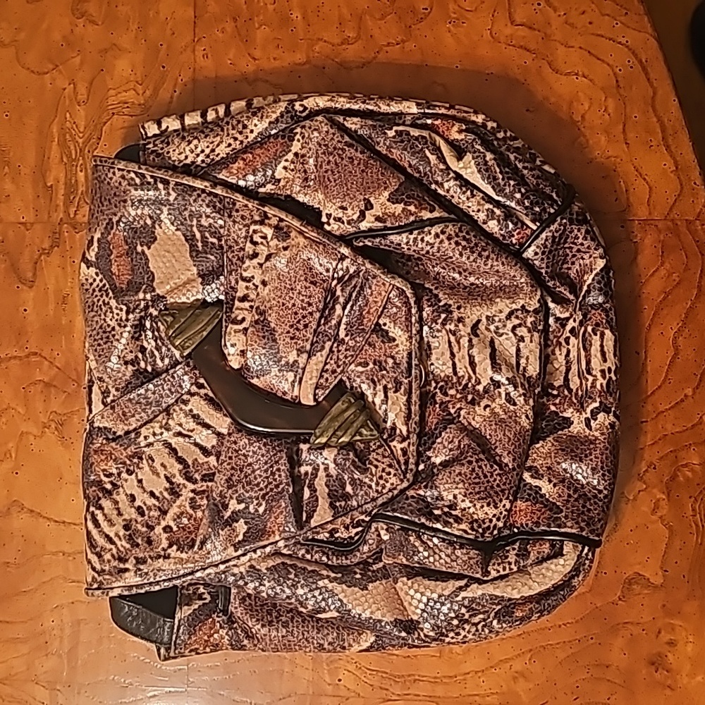 Exquisite Sharif Brown Snake Skin Textured Purse